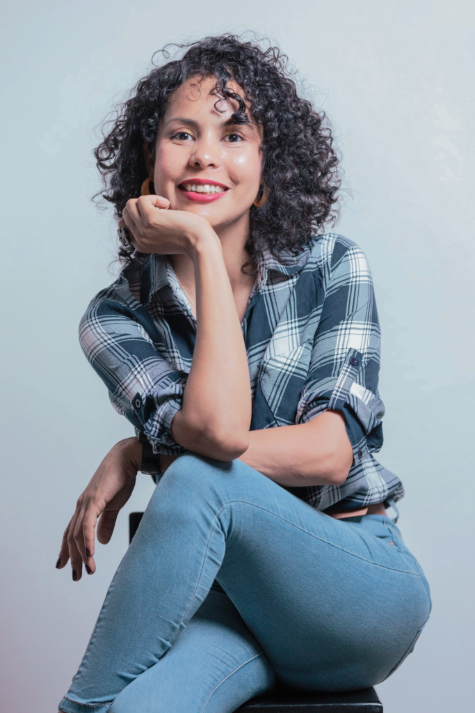 Adriana Téllez Copywriter para emprendedores y empresas